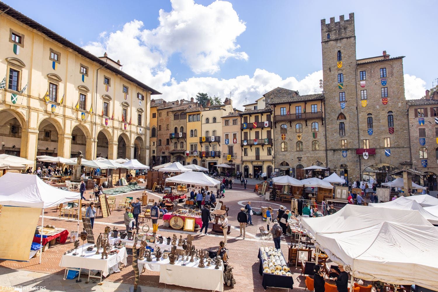 Arezzo Antique Market in Piazza Grande